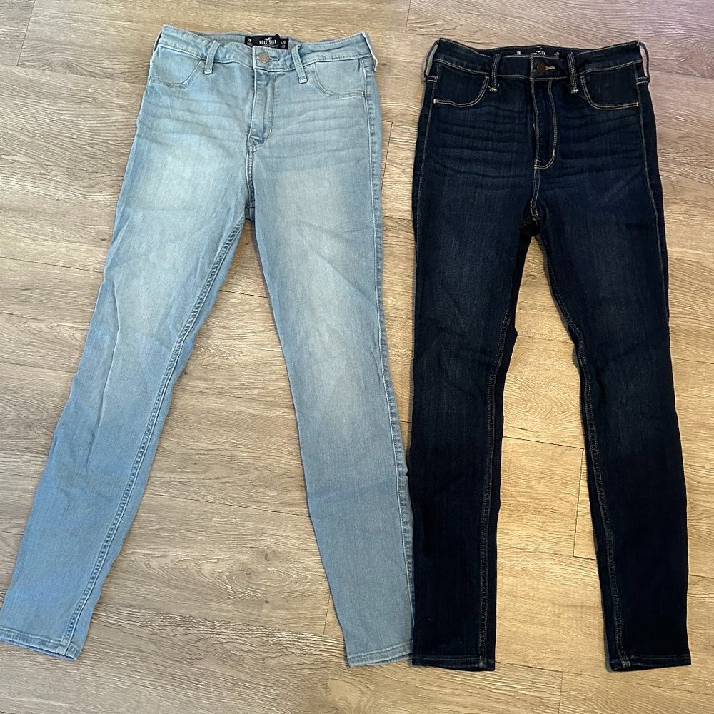 Hollister Dark and Light Wash Jeans Bundle